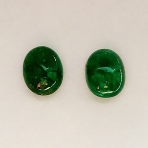 Oval Emerald cabochon(pair)