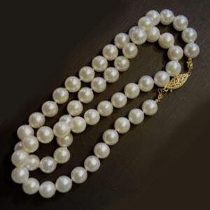7 and 1/2″ round white round freshwater pearl necklace 18″