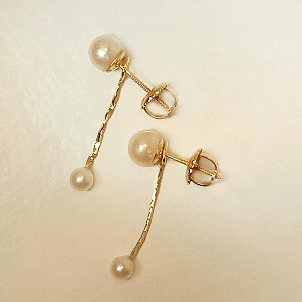 6mm Fine Cultured pearl earrings