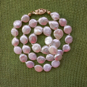 9 – 10mm Flat Biwa graduated pearl necklace