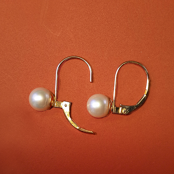 7mm Cultured round pearl earrings