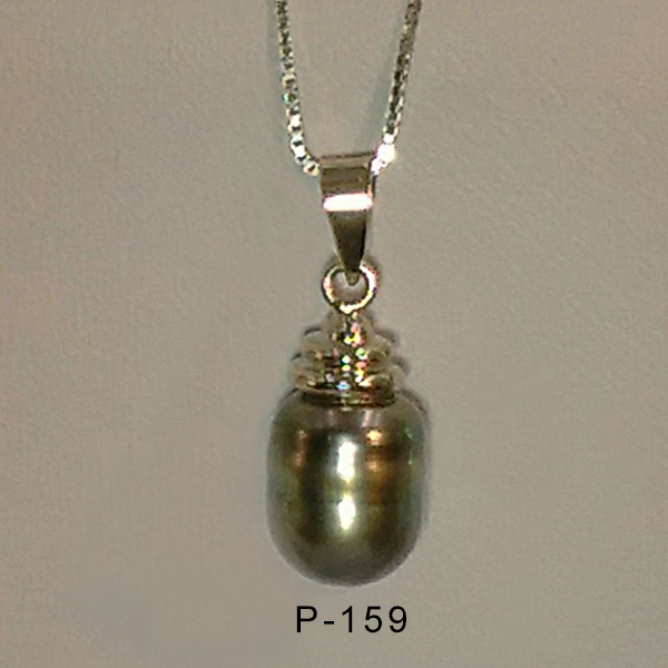 Tahitian Gray tear drop pearl pendant.