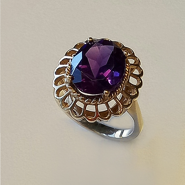 African Amethyst 5.00ct Oval-shaped ring